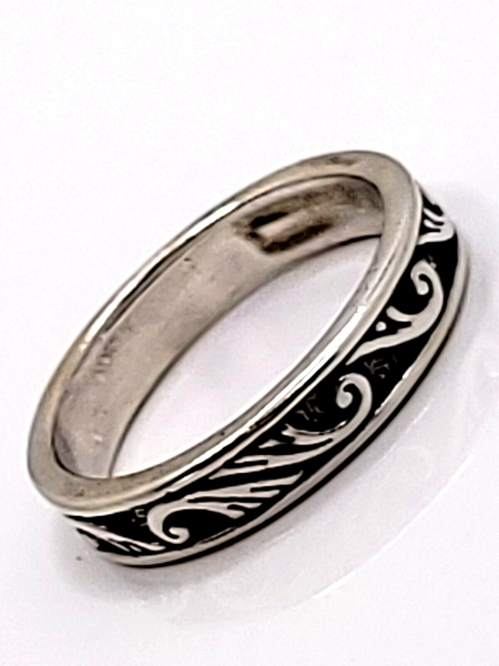 Navajo Hand Crafted Sterling Silver Scrolls Band Size 6.5